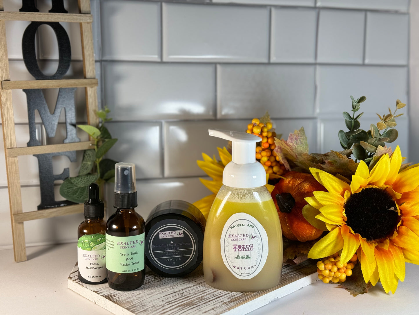 Terra Tonic Facial Exfoliating Scrub
